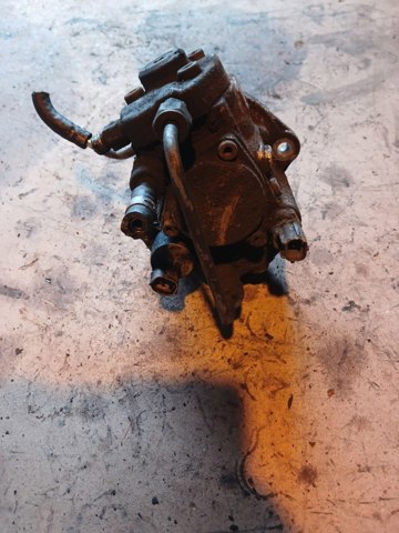 Насос паливний високого тиску (ПНВТ) - DIESEL Mitsubishi L 200 II