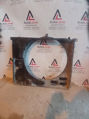 Дифузор (кожух) радіатора охолодження 1671151020 TOYOTA