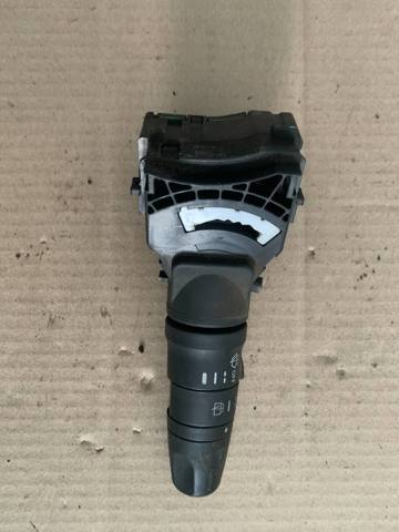 Перемикач підрульовий, правий 252608H700 NISSAN