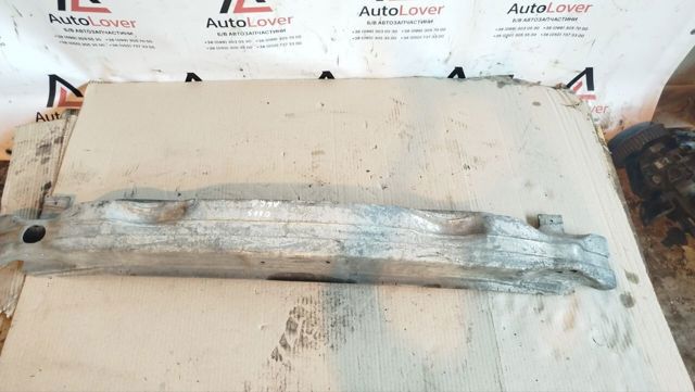 Балка бампера переднього 4F0807111 VAG