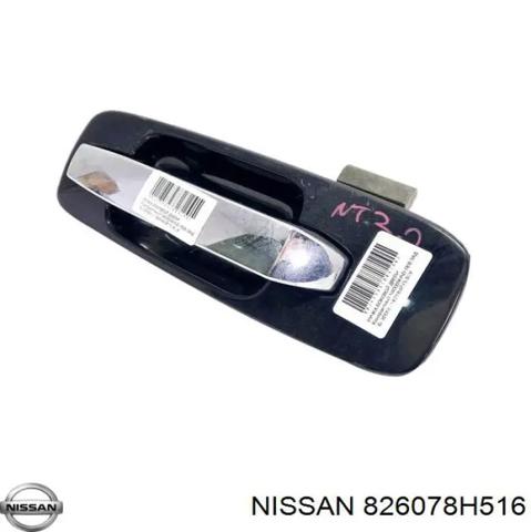Ручка задньої двері зовнішня ліва 826078H516 NISSAN