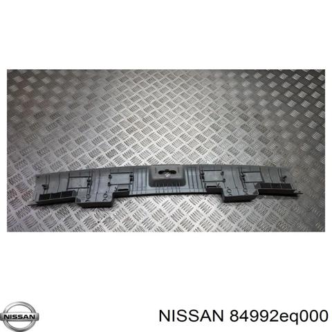 Накладка задньої панелі багажника 84992EQ000 NISSAN