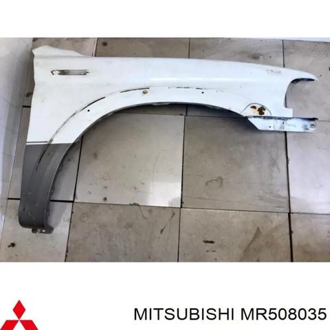 Переднє ліве крило MR508035 MITSUBISHI