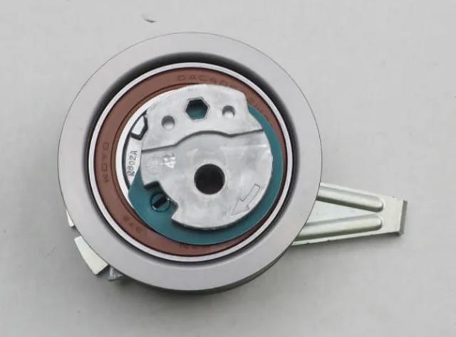 Натягувач ременя ГРМ 04L109243S VAG