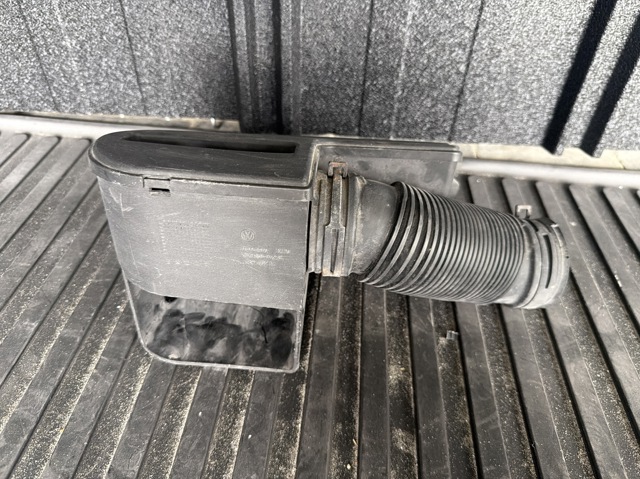 Повітроприймач 5K7805962B VAG