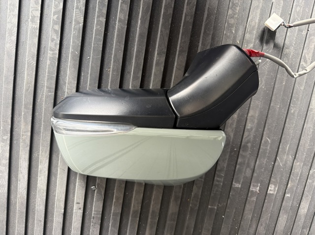 Дзеркало ліве 8794042F01 TOYOTA