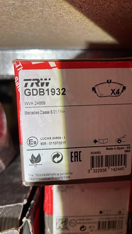 Комплект гальмівних накладок, дискове гальмо GDB1932