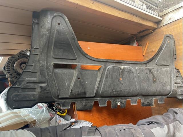 Захист двигуна передній 5Q0825235C VAG