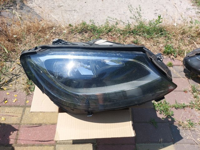 Фара основна права A2059066502 MERCEDES