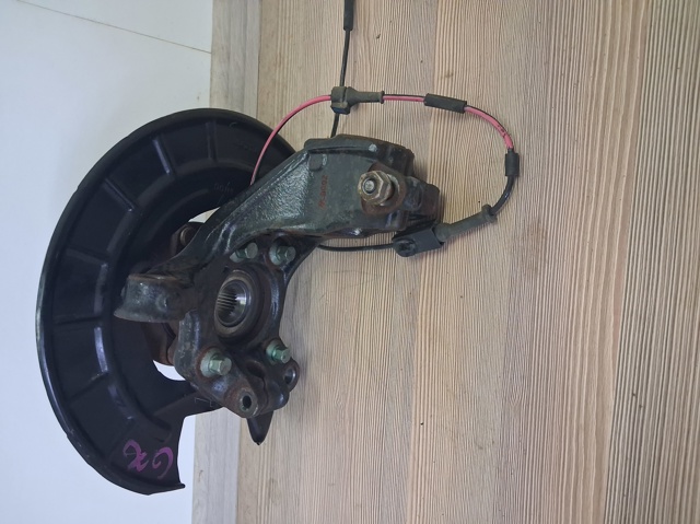 Цапфа передня ліва DGH93303Y MAZDA