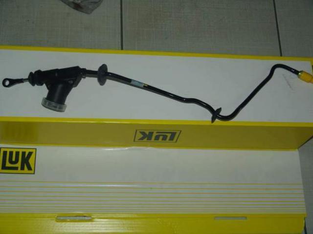 Циліндр зчеплення STC000110 ROVER