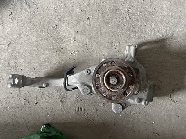 Цапфа поворотного кулака A2533320201 MERCEDES