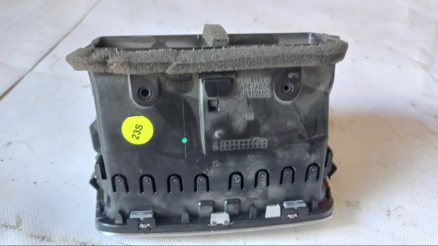 Решітка повітропровода 4G0819203 VAG