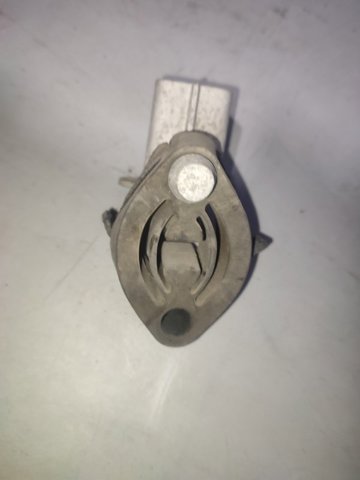 Кронштейн кріплення глушника 4M0253147C VAG