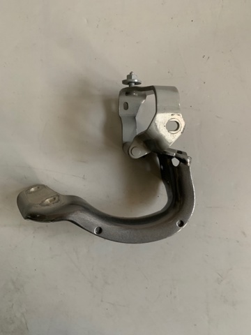 Петля багажника 4M0827300C VAG