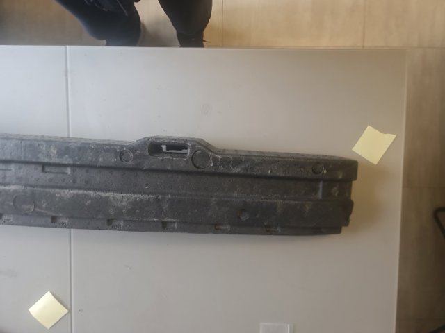 Абсорбер бампера заднього 561807251 VAG