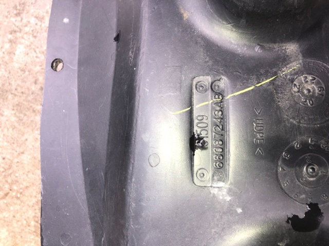 Підкрилок передній лівий 68087243AB CHRYSLER