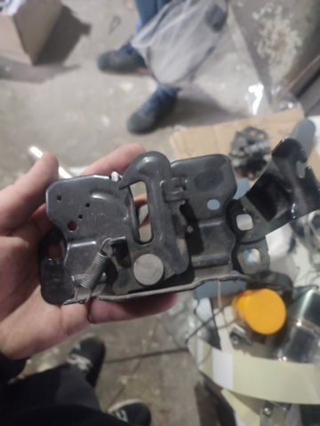 Замок капота 68202834AA CHRYSLER