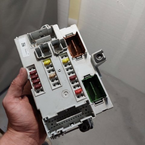 Корпус запобіжників 68273255AF CHRYSLER