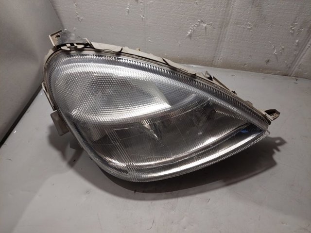 Фара правая A1688201061 MERCEDES