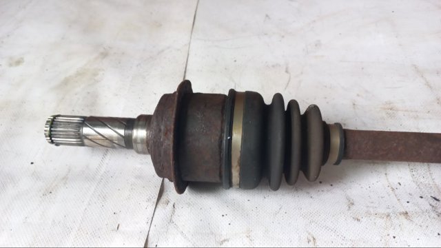 Піввісь задня, права GD702550X MAZDA
