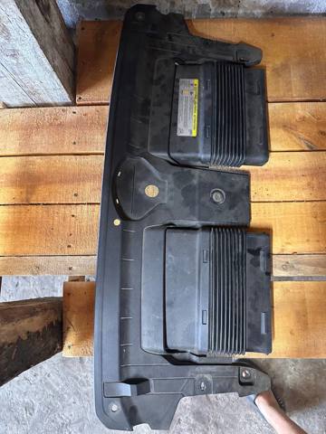 Повітрозабірник повітряного фільтра 4M0129510D VAG