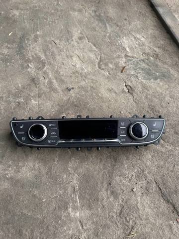 Блок управління кондиціонером 4M0820043AB VAG