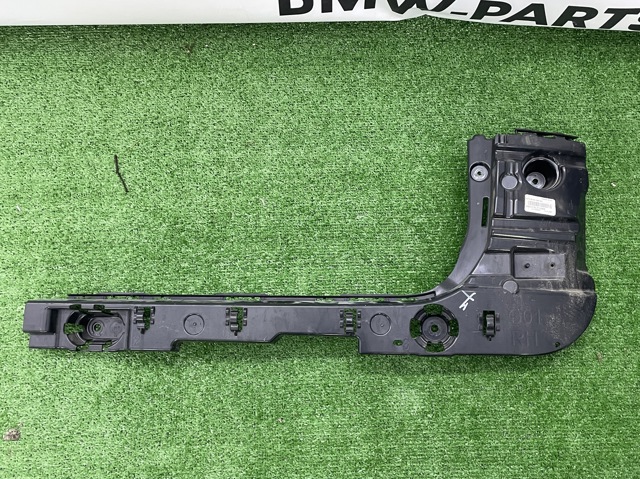 Кронштейн бампера заднього, правий 7400666 BMW