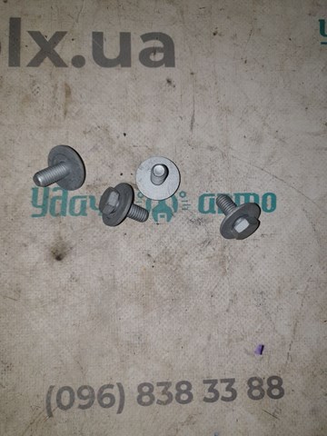 Болт переднього важеля, нижнього 07119904992 BMW