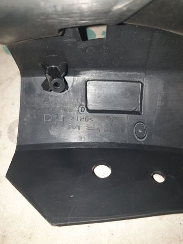 Повітропровід гальмівного диска, правий 108417700D TESLA