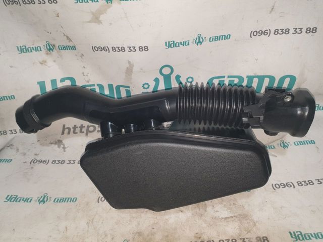 Повітроприймач 1775037060 TOYOTA