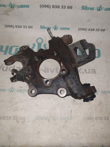Цапфа поворотного кулака 4230448070 TOYOTA