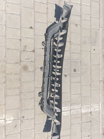 Решітка переднього бампера, нижня 51117306434 BMW