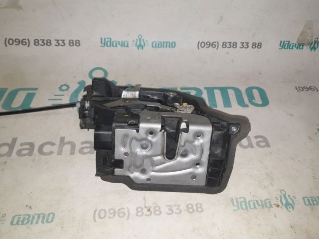 Замок двері правої передньої 51217281934 BMW