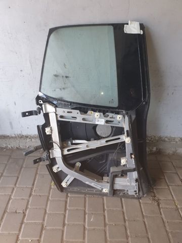 Скло задніх дверей, правих 51357288186 BMW