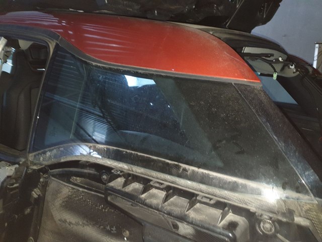 Скло багажного відсіку, ліве 51357288189 BMW