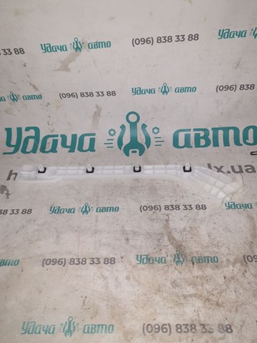 Ліве кріплення заднього бампера 5257647021 TOYOTA