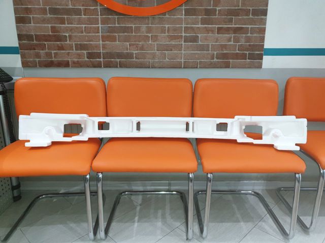 Наповнювач бампера переднього 526110E140 TOYOTA