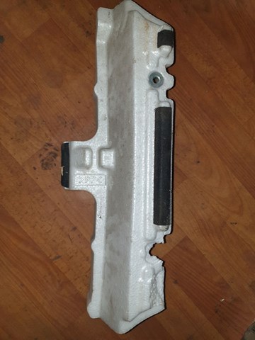 Абсорбер бампера заднього 5261547090 TOYOTA