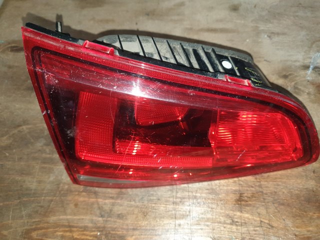 Задня ліва внутрішня фара 5GM945093B VAG
