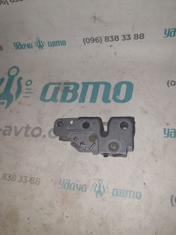 Замок кришки капота 5N0823509B VAG