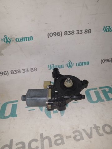 Двигун склопідіймача двері передньої 5Q0959801B VAG