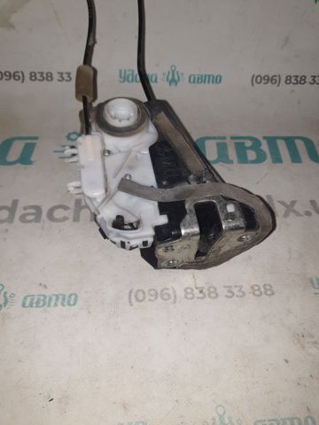 Замок задніх дверей, правих 6905047090 TOYOTA