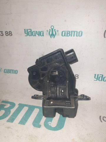 Центральний замок багажника Toyota Auris UKP