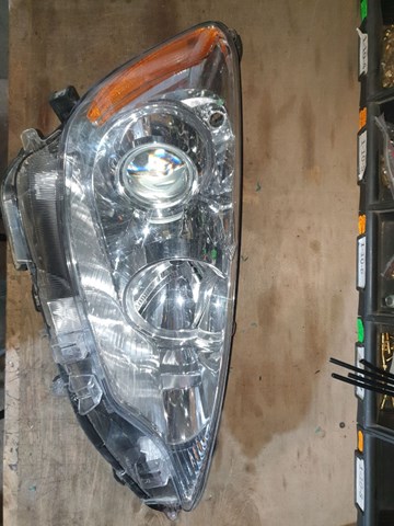Фара передня права 8111052E81 TOYOTA
