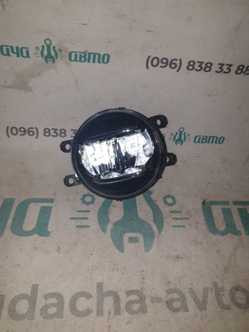 Права протитуманні фари 8121048051 TOYOTA