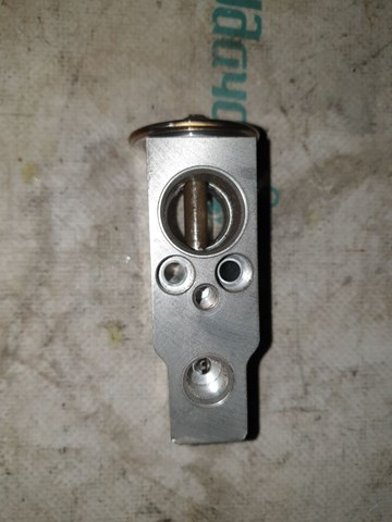 Клапан TRV, кондиціонера 8851530800 TOYOTA