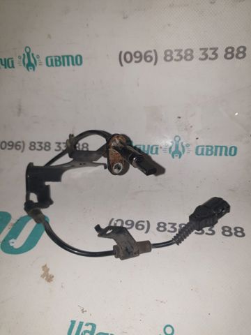 Датчик АБС задній правий 8954548100 TOYOTA