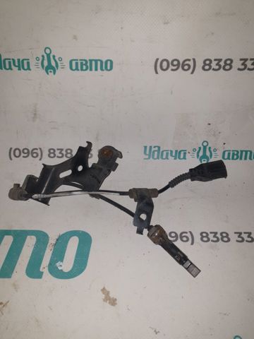 Датчик АБС задній лівий 8954648100 TOYOTA