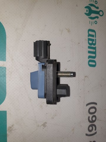 Датчик подушки безпеки 8983A33010 TOYOTA